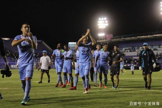 神来之笔！克里斯托弗回头望月神奇命中 率领深圳打出10-0攻击波